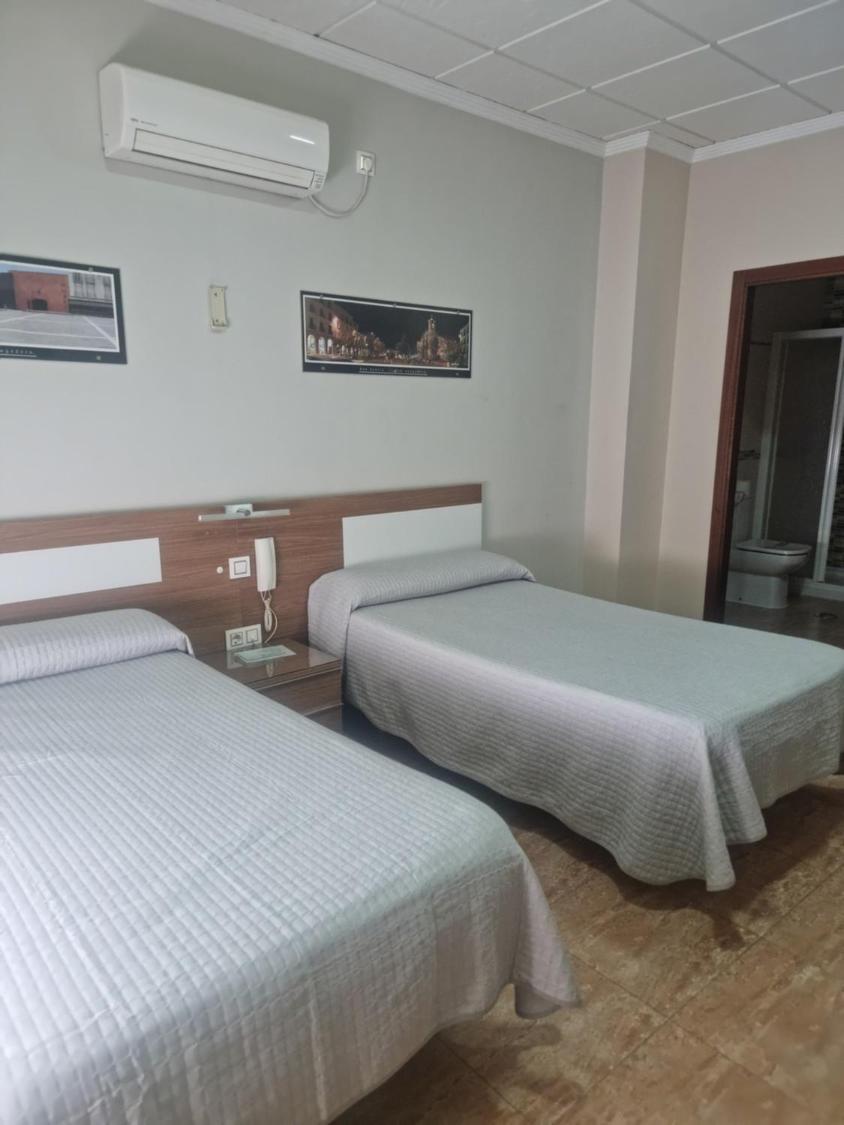 Hostal Restaurante El Paraiso 돈베니토 외부 사진