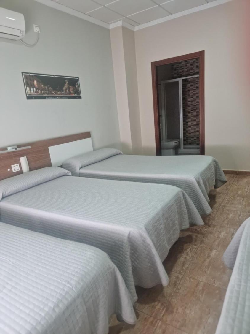 Hostal Restaurante El Paraiso 돈베니토 외부 사진