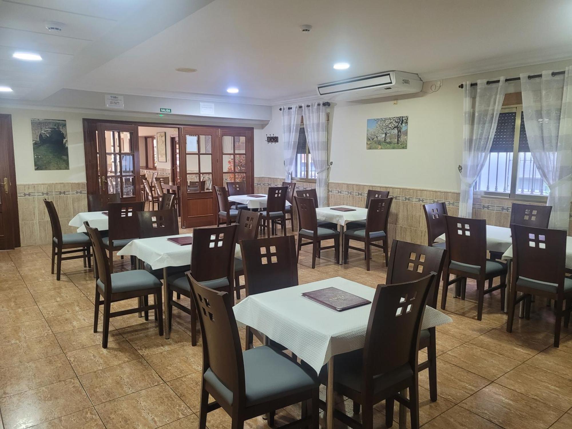 Hostal Restaurante El Paraiso 돈베니토 외부 사진